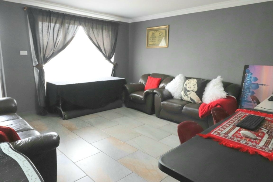 3 Bedroom Property for Sale in Woodlands Western Cape